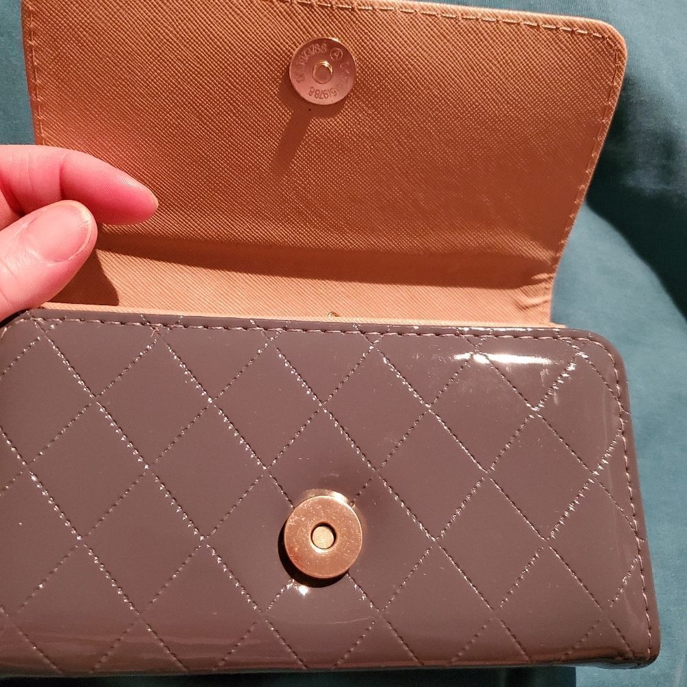 Tri-Fold Wallet‎ - Picture 11 of 15